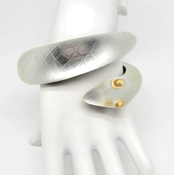 Alexis Bittar Carved Lucite Snake Wrap Bangle Bracelet w Swarovski Crystal Eyes - Picture 4 of 13